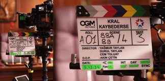 Kral Kaybederse: Sete Çıkanlar – Film İncelemesi ve Analizi kral-kaybederse-sete-kanlar-film-incelemesi-ve-analizi