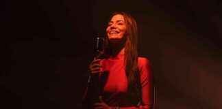 Demet Özdemir Eşref Rüya Şarkıcı Rolüyle Dikkat Çekiyor demet-zdemir-eref-rya-arkc-rolyle-dikkat-ekiyor