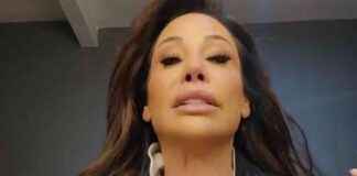 Linet protesto edildi! Sahne alınca olay çıkardı. linet-protesto-edildi-sahne-alnca-olay-kard